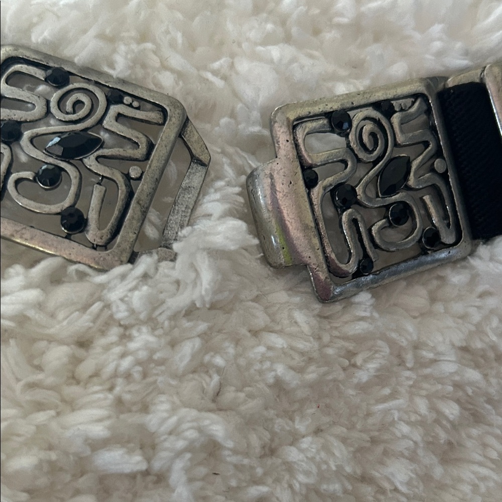 Black and Silver Bracelet - Picture 3 of 4